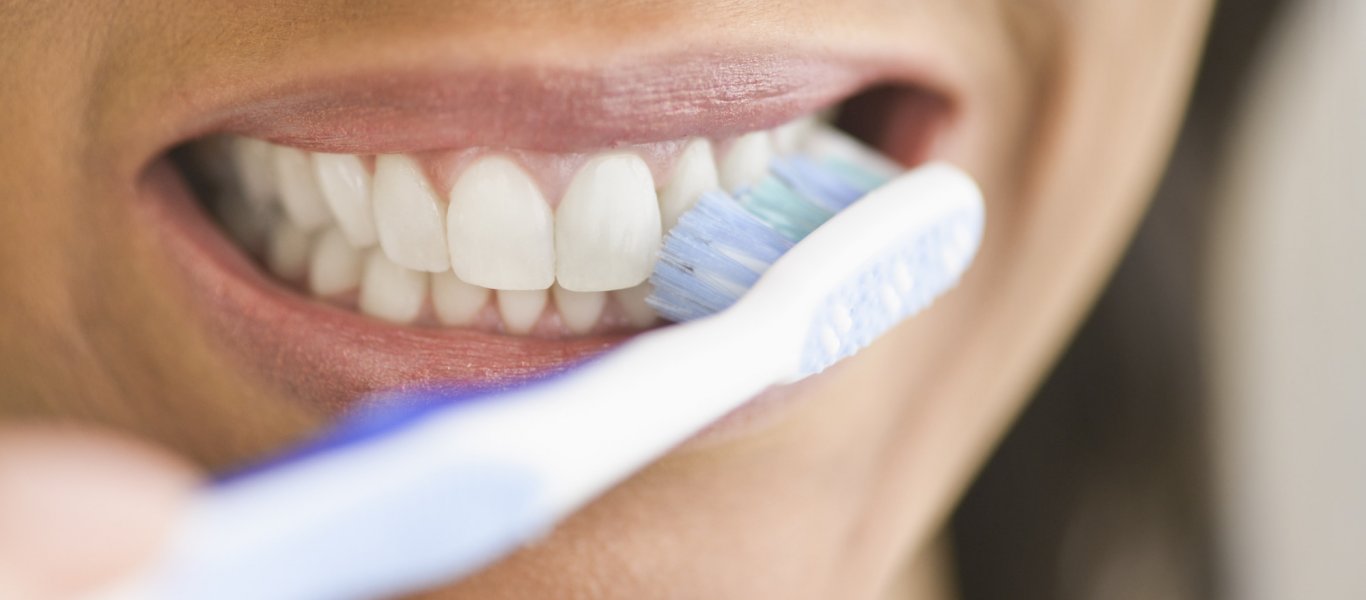 29817869_brushing-teeth-mouth