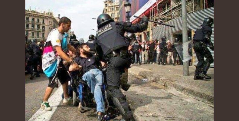 Spain_Police_AMEA_Catalan_referendum-790x400
