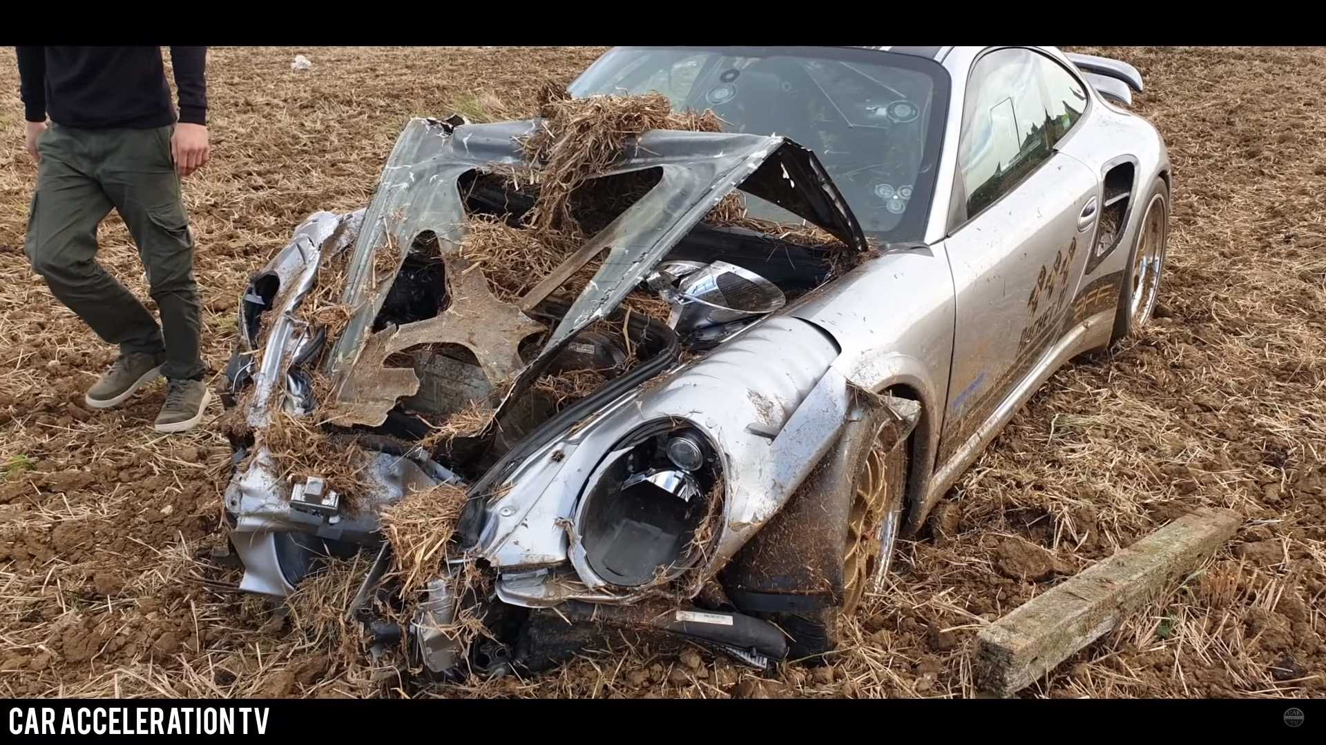tuned-porsche-911-crash