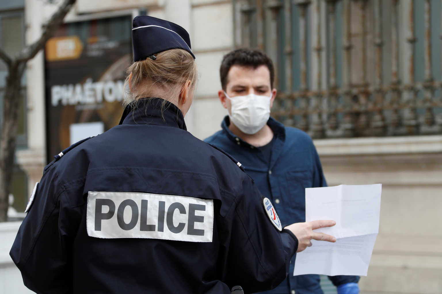 French police patrol to control bystanders in the Old city of Nice as a lockdown imposed to slow the rate of the coronavirus disease (COVID-19) contagion started at midday in France, March 17, 2020. REUTERS/Eric Gaillard