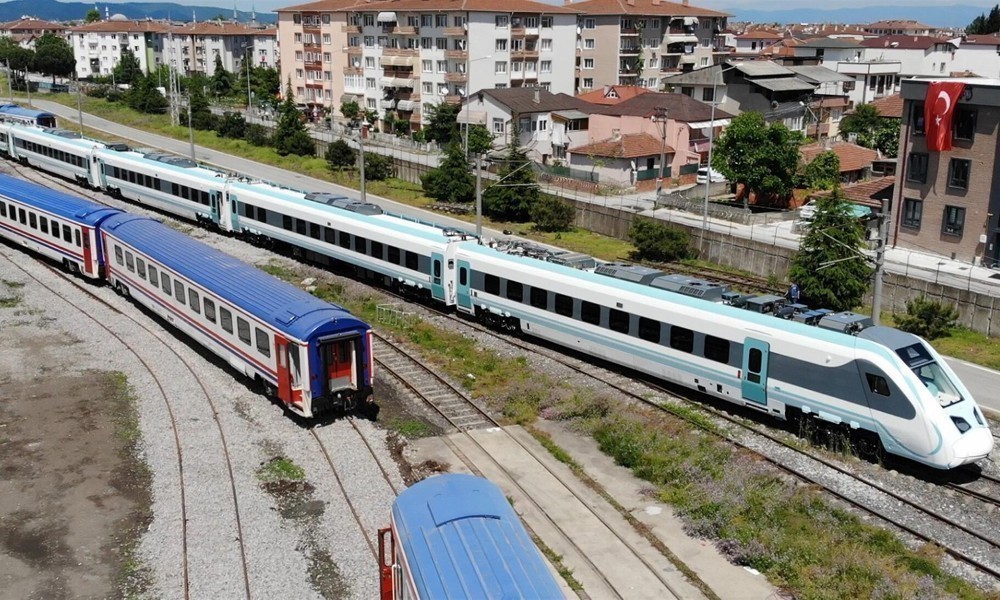Turkey-electric-train2