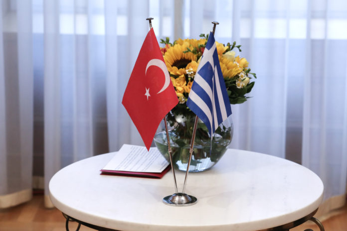 Ελλάδα-Τουρκία-σημαίες-696x464