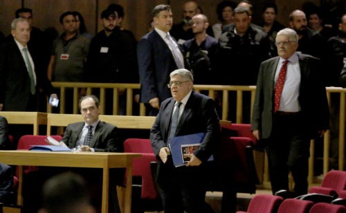 Ο γενικός γραμματέας  της  Χρυσής Αυγής  Νίκος Μιχαλολιάκος προσέρχεται στη αίθουσα για να απολογηθεί στη δίκη της Χρυσής Αυγής, στο Εφετείο Αθηνών, Τετάρτη 6 Νοεμβρίου 2019. Με την απολογία του γενικού γραμματέα της  Χρυσής Αυγής  Νίκου Μιχαλολιάκου συνεχίζεται η δίκη στο εφετείο Αθηνών.  ΑΠΕ-ΜΠΕ/ΑΠΕ-ΜΠΕ/ΟΡΕΣΤΗΣ ΠΑΝΑΓΙΩΤΟΥ