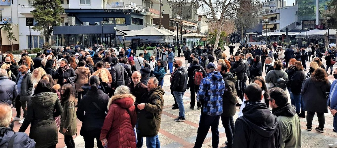 Επανάσταση-στη-Θεσσαλονίκη-Επέβαλαν-σκληρό-lockdown-και-δημιουργούν-hot-spot-μεταναστών-στον-Εύοσμο (1)