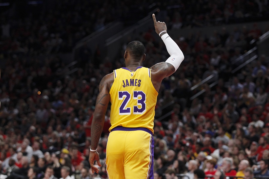 epa07150015 YEARENDER OCTOBER 2018
Los Angeles Lakers forward LeBron James reacts to a made shot against the Portland Trail Blazers in the second half of the NBA basketball game between the Portland Trail Blazers and the Los Angeles Lakers at the Moda Center in Portland, Oregon, USA, 18 October 2018.  EPA/STEVE DIPAOLA  SHUTTERSTOCK OUT