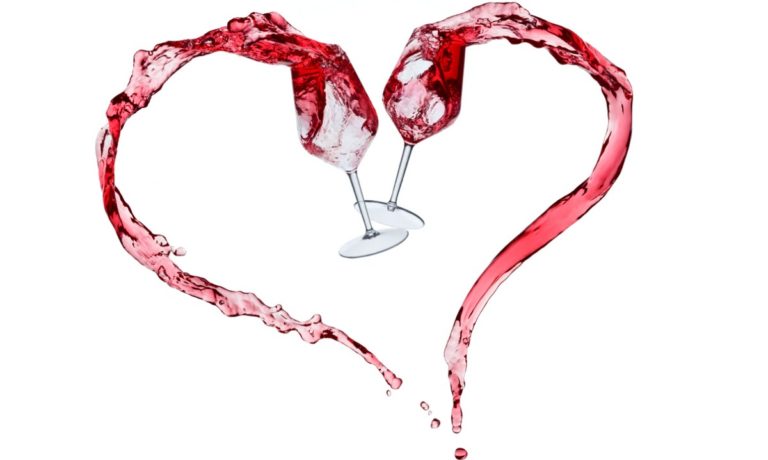 heart-shaped-red-wine-splash-picture-id1200072732-768x460