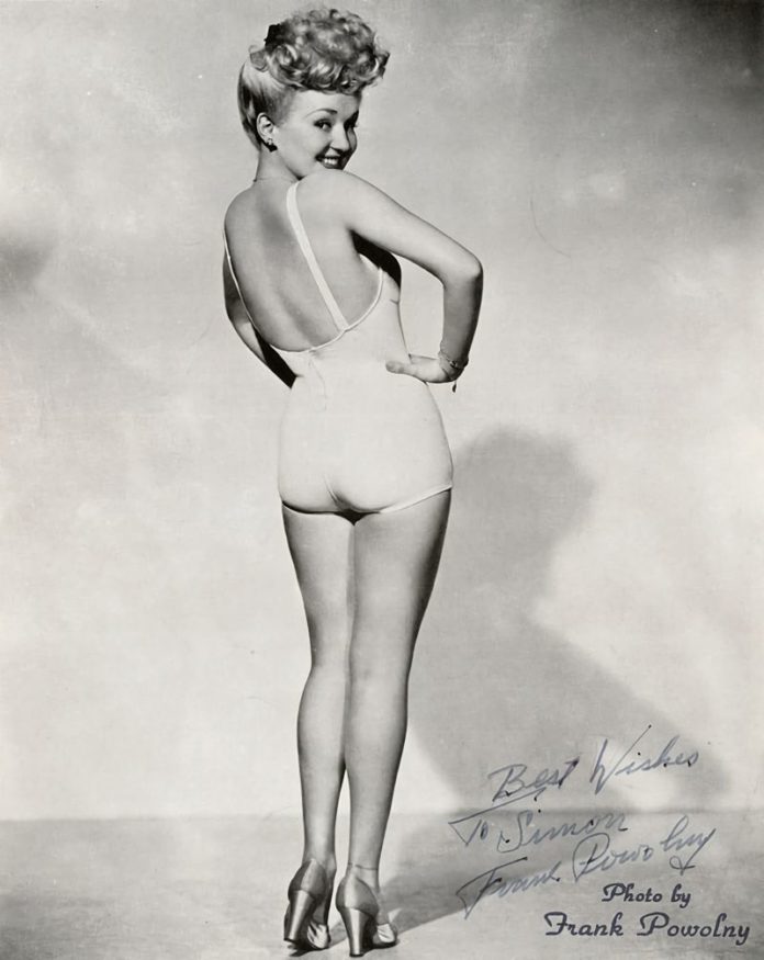 Betty_Grable_pin-up-model-696x875