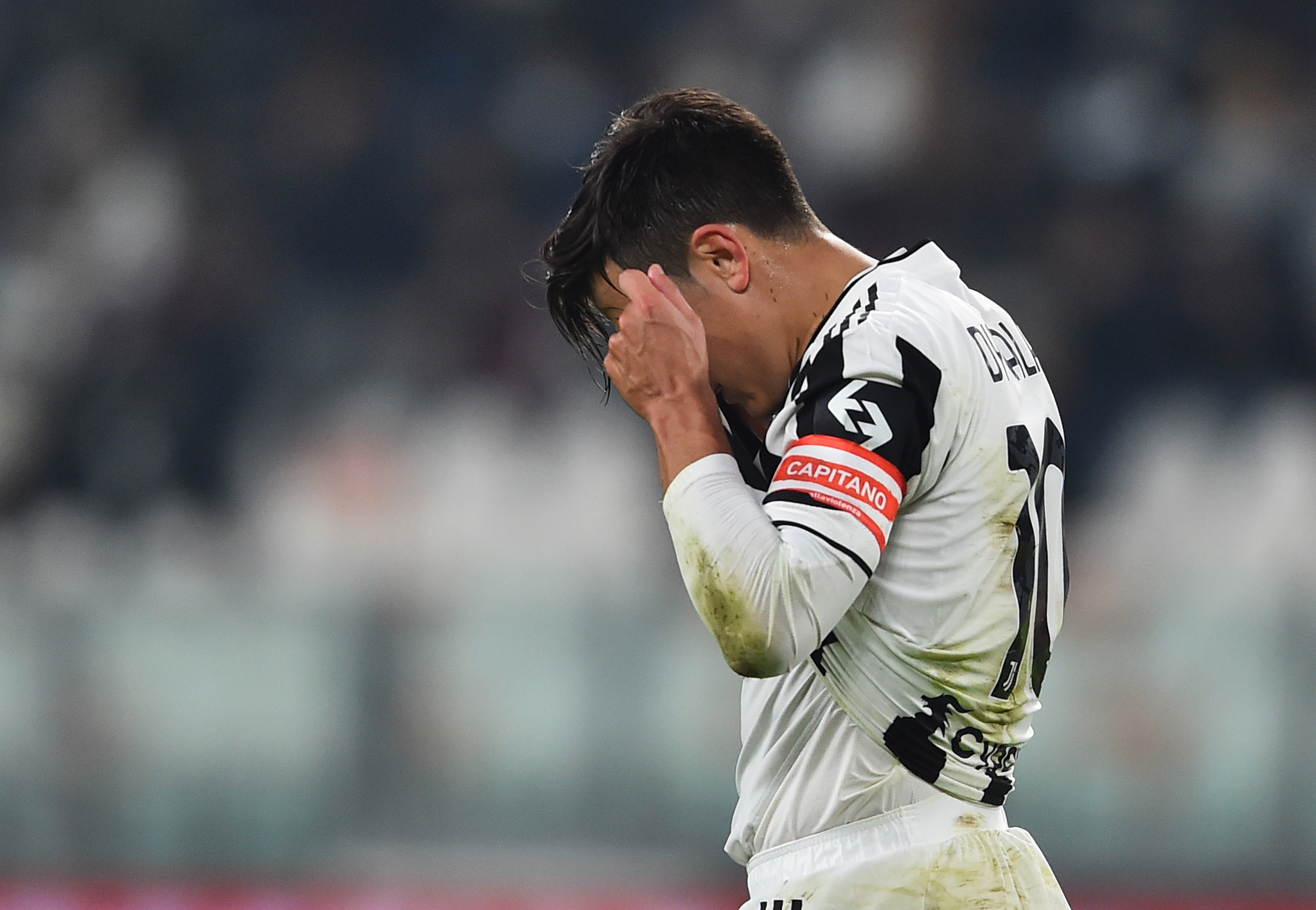 Soccer Football - Serie A - Juventus v Atalanta - Allianz Stadium, Turin, Italy - November 27, 2021 Juventus' Paulo Dybala looks dejected REUTERS/Massimo Pinca
