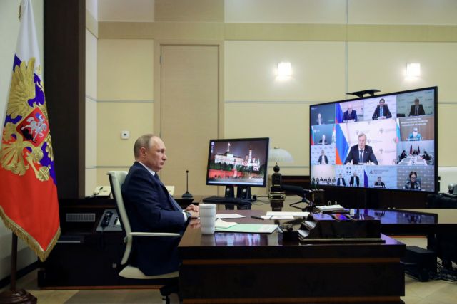 Russian President Vladimir Putin chairs a meeting on the development of air transportation and aircraft manufacturing, via a video link at the Novo-Ogaryovo state residence outside Moscow, Russia March 31, 2022. Sputnik/Mikhail Klimentyev/Kremlin via REUTERS ATTENTION EDITORS - THIS IMAGE WAS PROVIDED BY A THIRD PARTY.