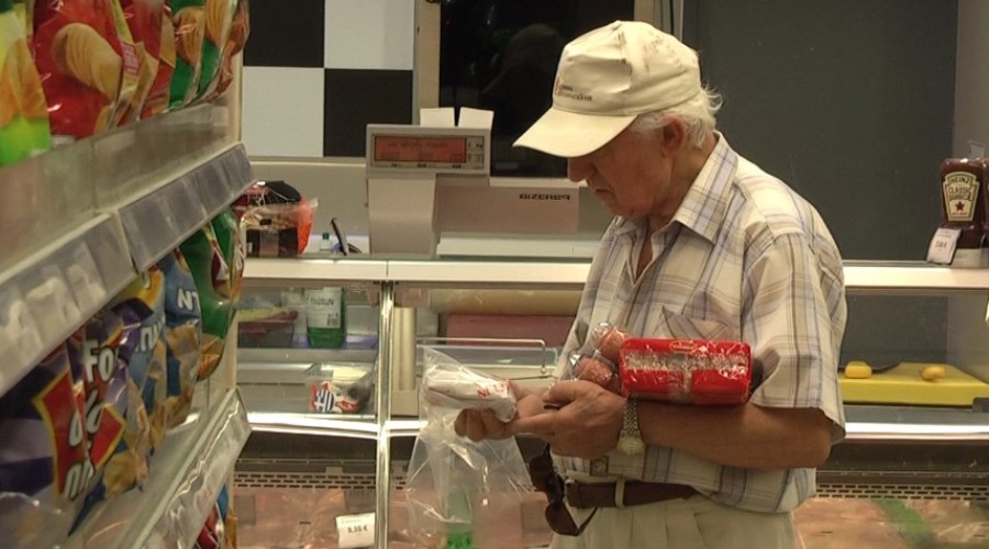 ΚΛΕΒΟΥΝ ΤΟΝ ΚΟΣΜΑΚΗ ΦΩΤΟ 2