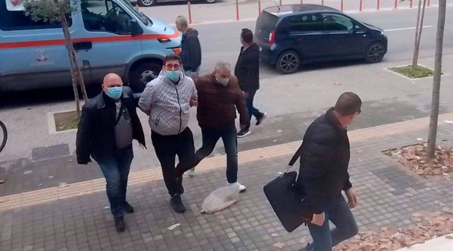 Προθεσμία για να απολογηθεί έλαβε ο Γερμανός παιδόφιλος που παρίστανε