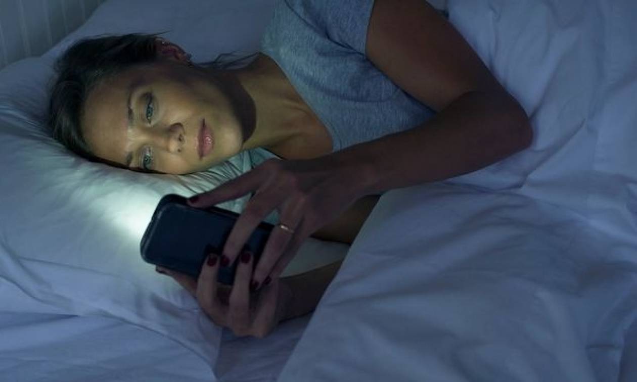 Τα «μάτια σας δεκατέσσερα» Η υπερβολική χρήση των μέσων κοινωνικής