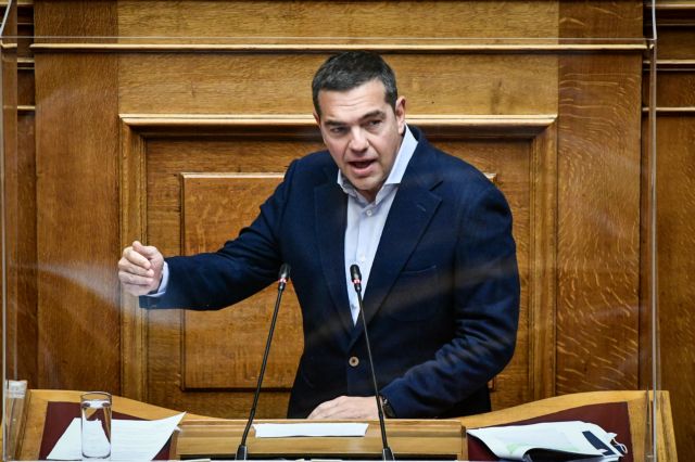 Συζήτηση στην Ολομέλεια της βουλής επί της προτάσεως που κατέθεσαν  o  Πρόεδρος της Κοινοβουλευτικής Ομάδας του ΣΥΝΑΣΠΙΣΜΟΥ ΡΙΖΟΣΠΑΣΤΙΚΗΣ ΑΡΙΣΤΕΡΑΣ-ΠΡΟΟΔΕΥΤΙΚΗ ΣΥΜΜΑΧΙΑ κ. Αλέξης Τσίπρας και οι Βουλευτές της Κοινοβουλευτικής του Ομάδας, για σύσταση Εξεταστικής Επιτροπής, για τη διερεύνηση της επιχείρησης πολιτικής χειραγώγησης της κοινής γνώμης, ευτελισμό των θεσμών και κατασπατάληση δημοσίου χρήματος, Παρασκευή 12 Νοεμβρίου 2021  (ΤΑΤΙΑΝΑ ΜΠΟΛΑΡΗ/EUROKINISSI)