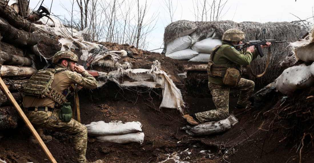 ukraine-soldiers-trenches-1-1100x570