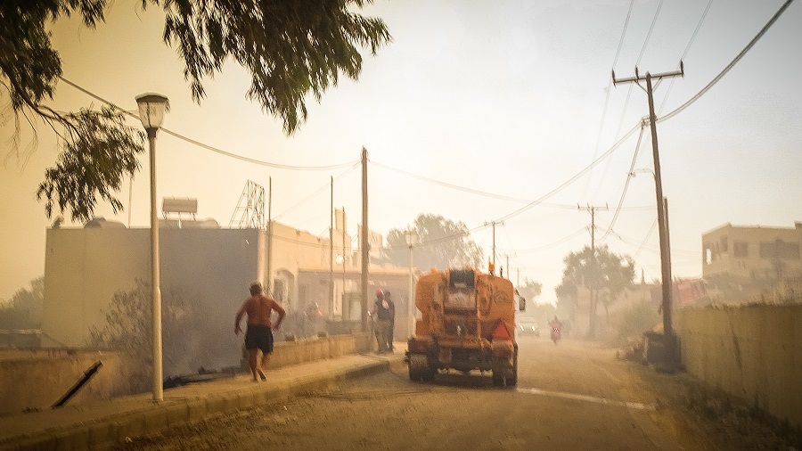 Για τέταρτη μέρα η μεγάλη πυρκαγιά στην Ρόδο, μαίνεται ανεξέλεγκτη, στιγμιότυπα από τις περιοχές Κιοτάρι, Λάρδος, Γλύστρα, Σάββατο 22 Ιουλίου 2023  (ΑΡΓΥΡΗΣ ΜΑΝΤΙΚΟΣ /EUROKINISSI)