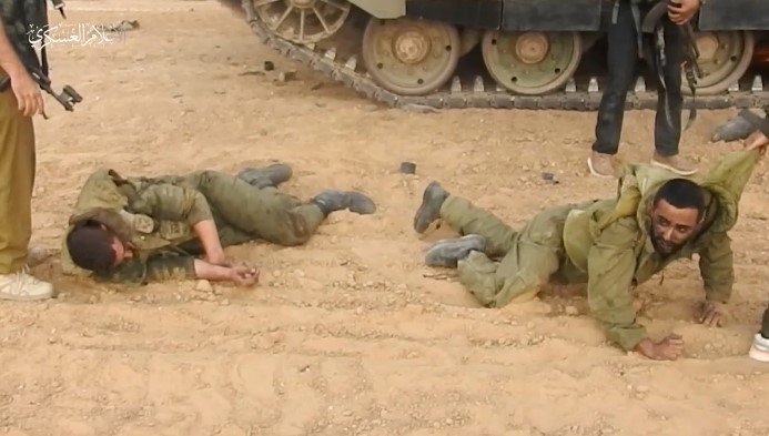 israil-ordusuna-buyuk-darbe-usler-ele-gecirildi-tanklar-imha-edildi