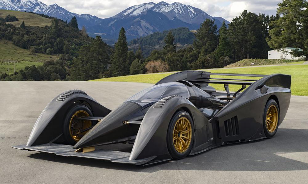 Rodin_Cars_FZERO_prototype_lights_up_the_track_for_its_first_circuit_outing-16