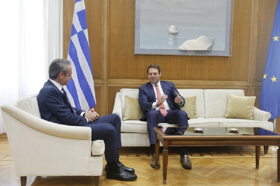 Συνάντηση του Πρωθυπουργού Κυριάκου Μητσοτάκη με τον πρόεδρο του ΣΥΡΙΖΑ - Προοδευτική Συμμαχία Στέφανο Κασσελάκη, Τετάρτη 1 Νοεμβρίου 2023. 
(ΓΙΩΡΓΟΣ ΚΟΝΤΑΡΙΝΗΣ/EUROKINISSI)