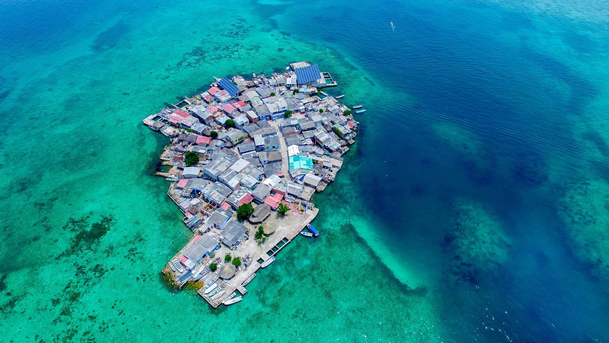 santa-cruz-del-islote-most-densely-populated-island-in-the-world-2048x1152